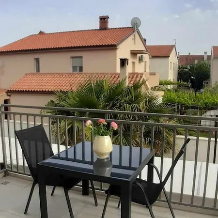 Valdebek With Pool Apartment *
