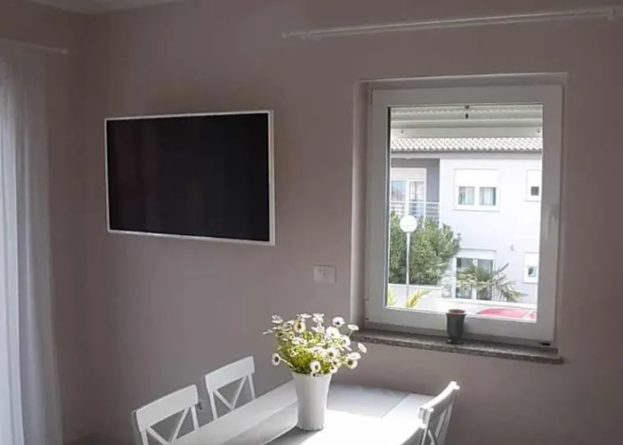 Appartement Valdebek With Pool Pula