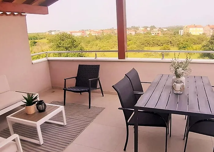 Valdebek With Pool Appartement Pula