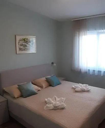 Valdebek With Pool *