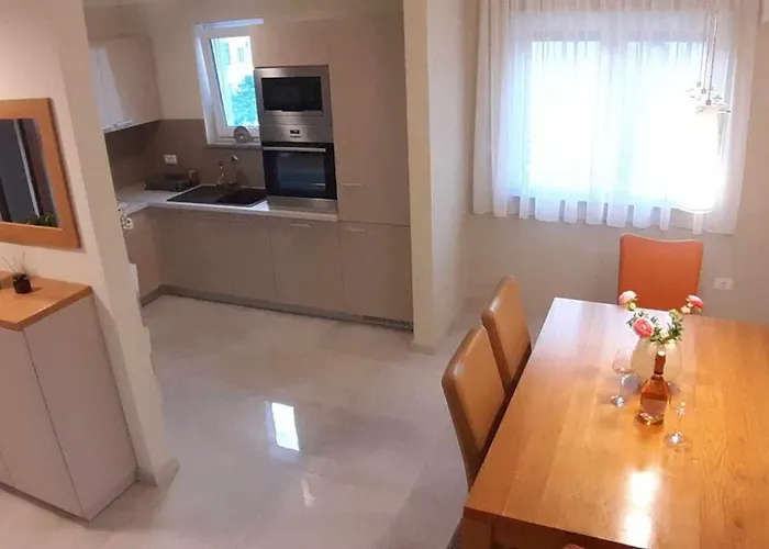 Valdebek With Pool Apartamento Pula